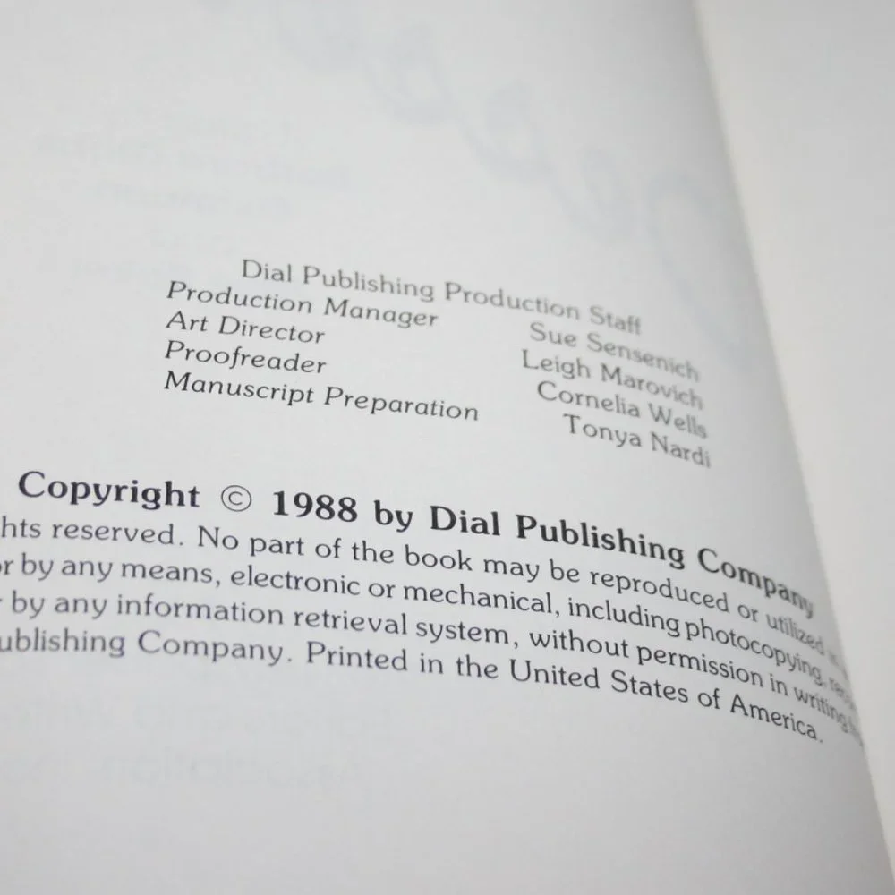 Food Editor's Favorite Desserts vintage book 1988 (Bf)